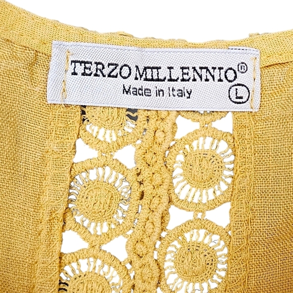 TERZO MILLENNIO Golden Linen w/Cotton Embroidered Split Back Lace Pullover Top - Picture 4 of 10